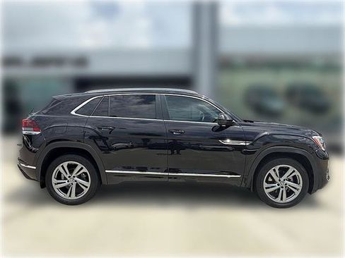 Used 2024 Volkswagen Atlas Cross Sport SEL R-Line AWD/4WD image 9