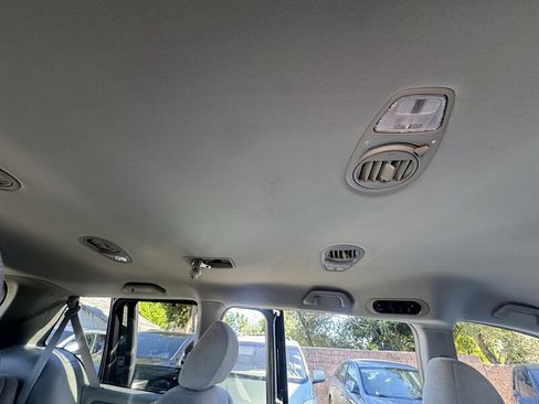 Used 2005 Honda Odyssey EX image 11