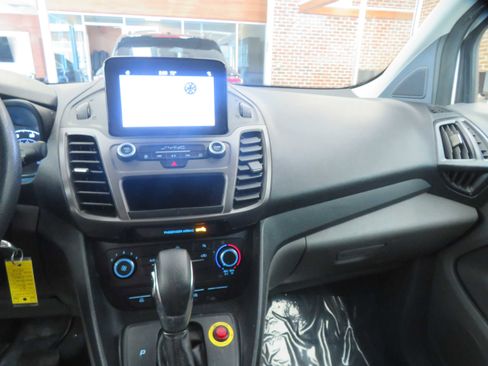 Used 2020 Ford Transit Connect XL image 43