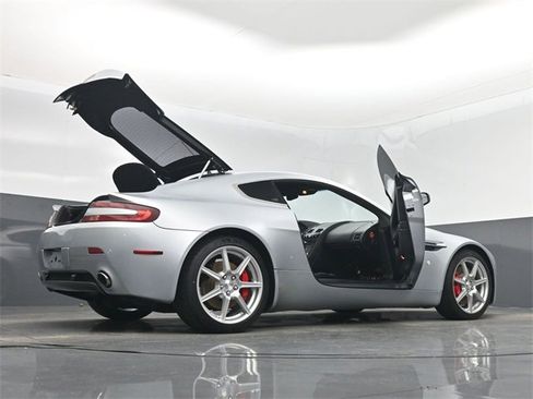 Used 2007 Aston Martin V8 Vantage Coupe image 51