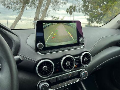 Used 2025 Nissan Sentra SV image 17