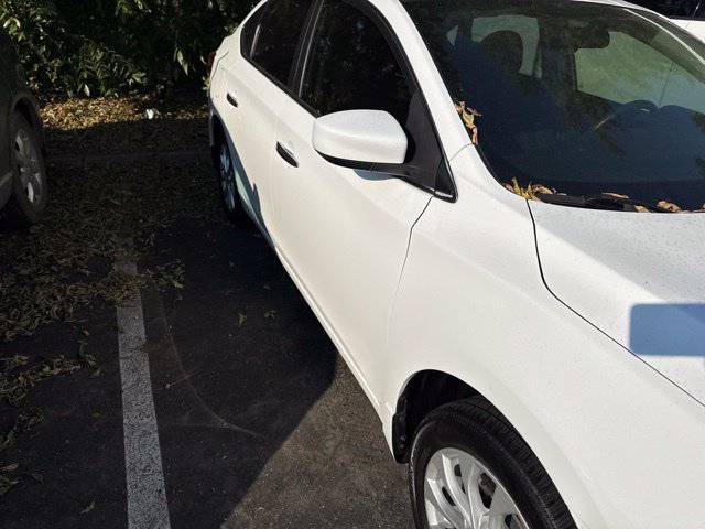 Used 2019 Nissan Sentra SV FWD image 2
