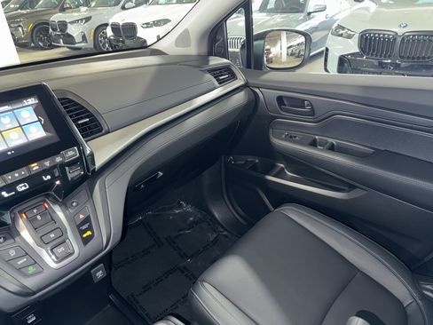 Used 2024 Honda Odyssey EX-L image 32