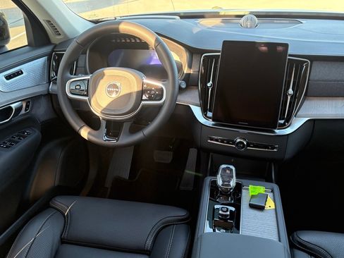 New 2026 Volvo XC90 B6 Ultra w/ Protection Package Premier image 10