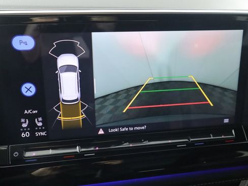 Used 2024 Volkswagen Atlas Cross Sport SEL R-Line image 15