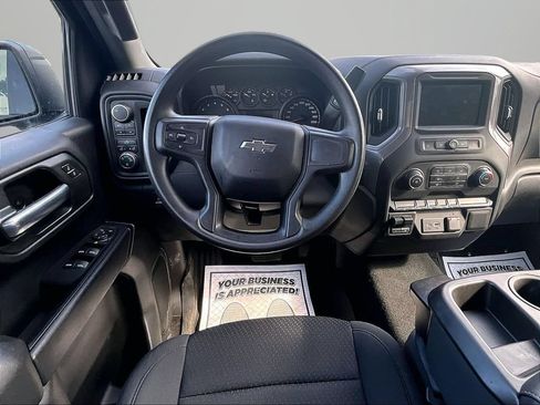 Used 2021 Chevrolet Silverado 1500 Custom Trail Boss w/ Midnight Edition AWD/4WD image 5