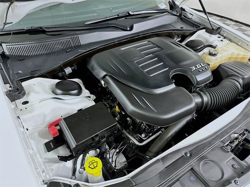 Used 2020 Chrysler 300 Touring L w/ Value Package image 26