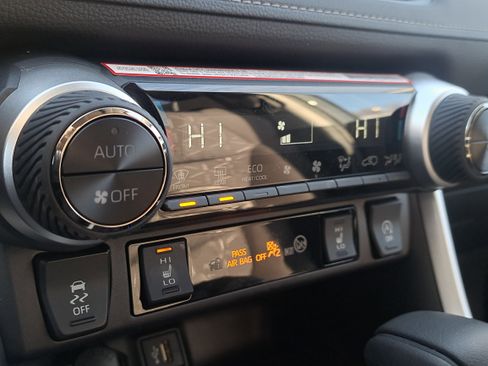 New 2025 Toyota RAV4 XLE image 22