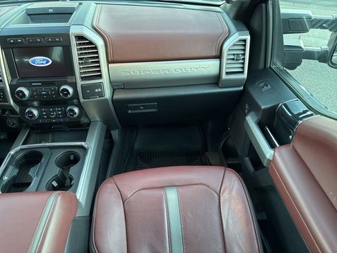 Used 2021 Ford F250 Platinum w/ FX4 Off-Road Package image 14