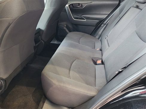 Used 2020 Toyota RAV4 LE image 14