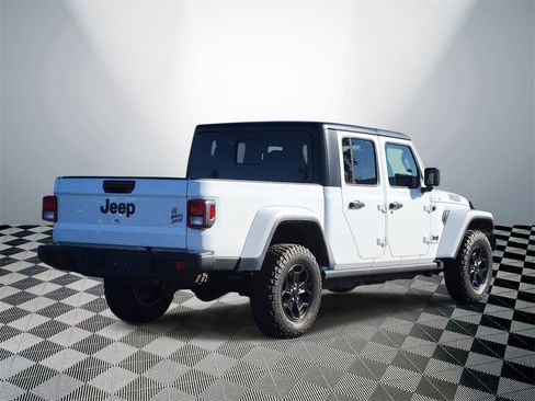 Used 2022 Jeep Gladiator Willys image 5