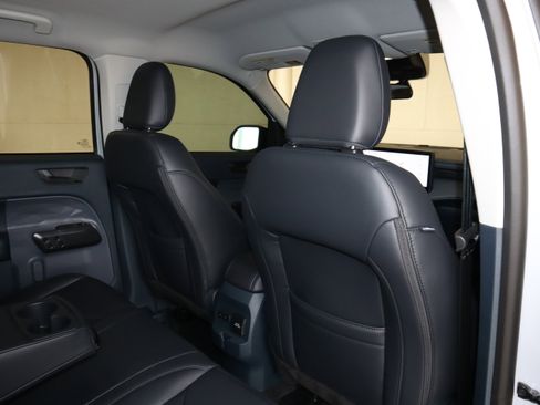 New 2026 Ford Maverick Lariat w/ Black Appearance Package image 43