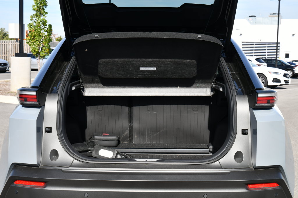 Used 2026 Toyota C-HR AWD/4WD image 31