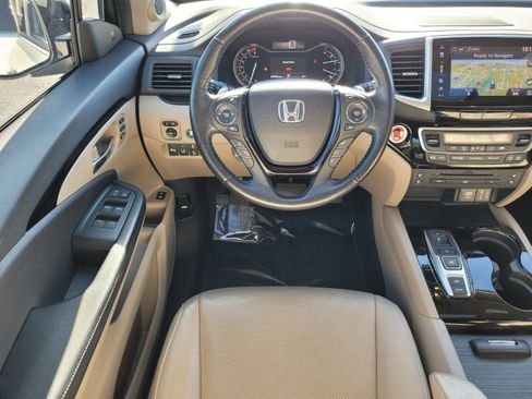 Used 2017 Honda Pilot Elite image 12