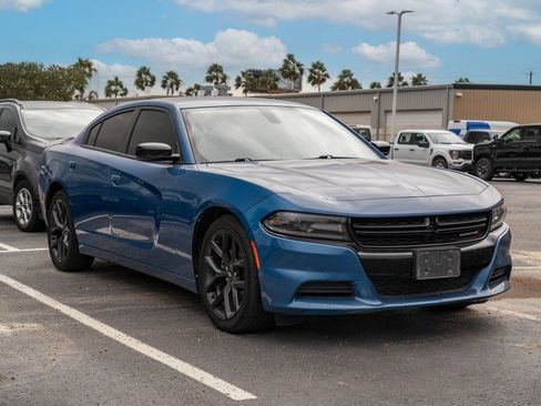 Used 2021 Dodge Charger SXT w/ Blacktop Package image 1