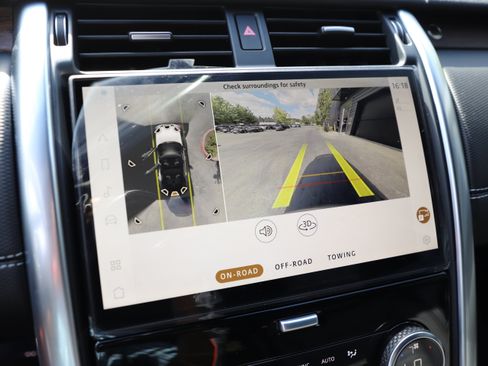 New 2026 Land Rover Discovery Dynamic SE AWD/4WD image 25