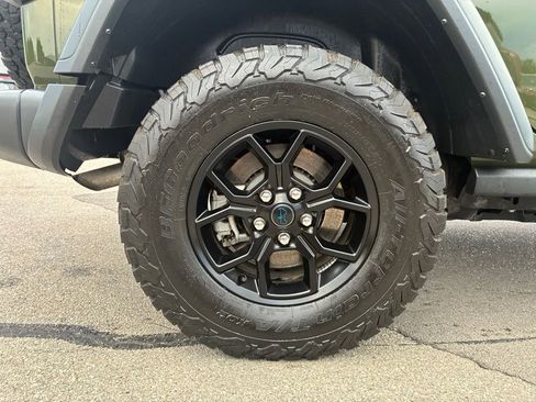 Used 2024 Jeep Wrangler Unlimited AWD/4WD image 8