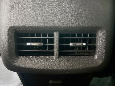 Used 2024 Chevrolet Equinox LS w/ Sport Edition image 17