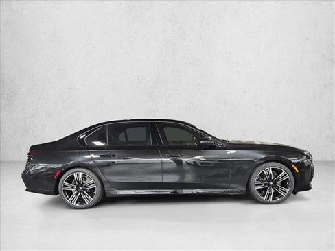 New 2026 BMW 740i RWD image 4