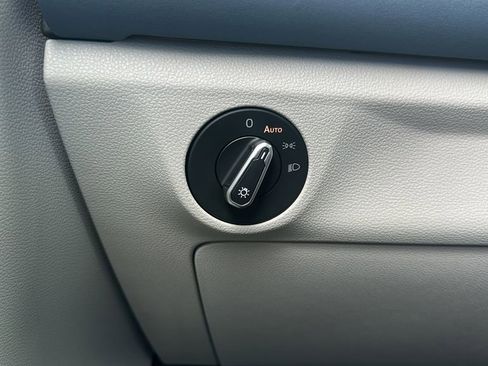 New 2026 Volkswagen Jetta SE image 43