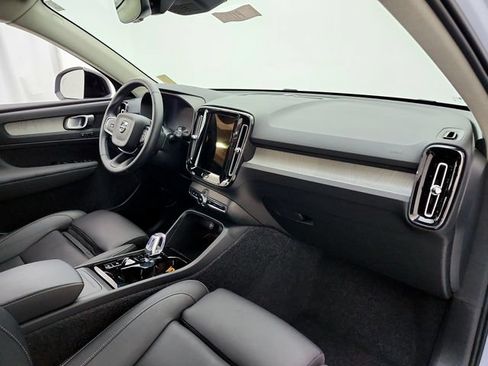 Certified 2026 Volvo XC40 B5 Plus AWD/4WD image 13