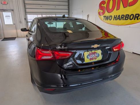 Used 2022 Chevrolet Malibu LT FWD image 32