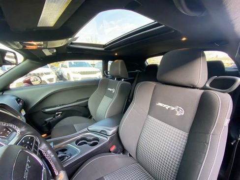 Used 2020 Dodge Challenger SRT Hellcat image 29