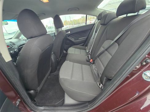 Used 2017 Kia Forte LX image 11