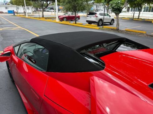 Used 2021 Lamborghini Huracan EVO RWD image 17