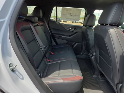 New 2027 Chevrolet Equinox RS w/ Safety and Technology Package FWD image 15