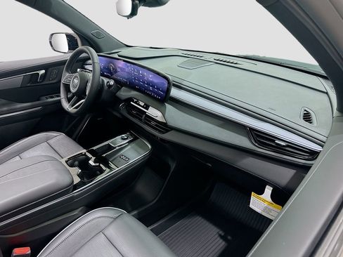New 2026 Buick Enclave Sport Touring w/ Power Package FWD image 32