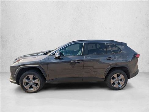 Used 2024 Toyota RAV4 XLE AWD/4WD image 7