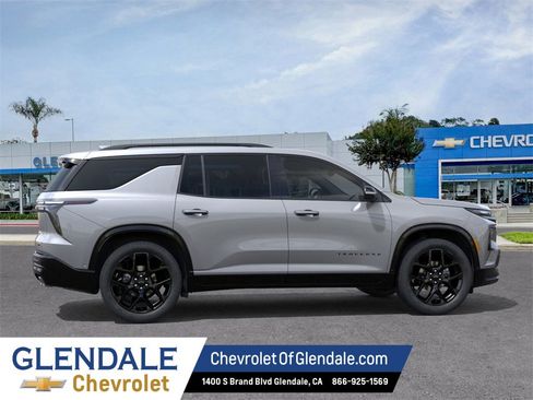 New 2026 Chevrolet Traverse RS w/ LPO, Floor Liner Package image 5
