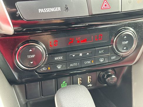 Used 2024 Mitsubishi Eclipse Cross SE image 19