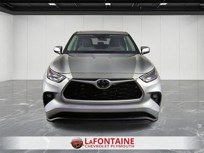 Used 2024 Toyota Highlander LE