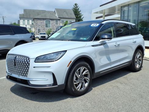 Certified 2025 Lincoln Corsair AWD w/ Equipment Group 101A image 7
