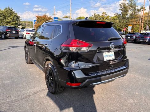 Used 2019 Nissan Rogue SV AWD/4WD image 5