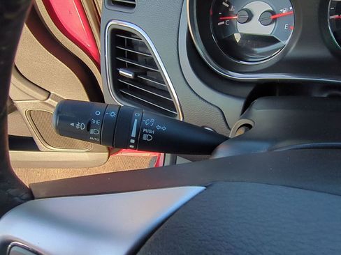 Used 2013 Chrysler 200 Limited image 28