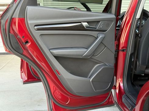 Used 2018 Audi Q5 2.0T Premium Plus w/ Premium Plus Package image 24