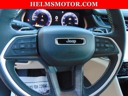 New 2025 Jeep Grand Cherokee Limited image 21