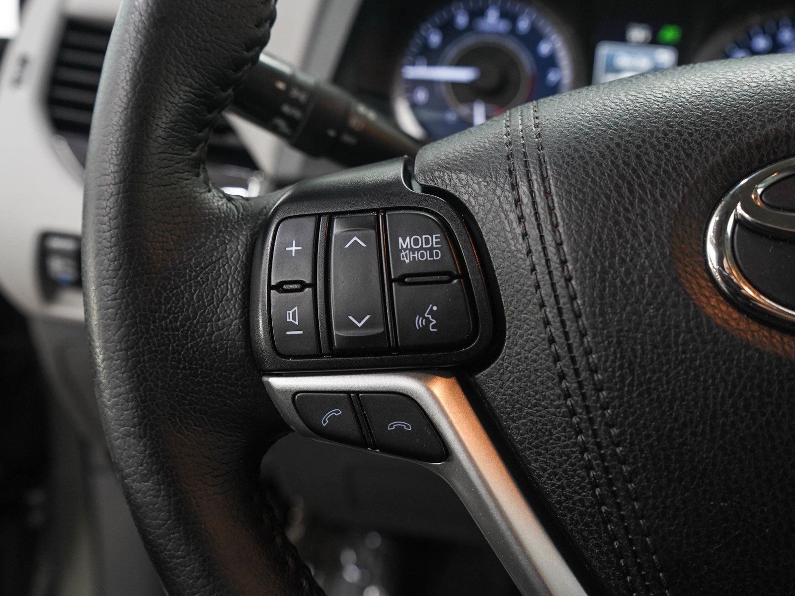 Used 2019 Toyota Sienna XLE Premium w/ Outdoor Package AWD/4WD image 27