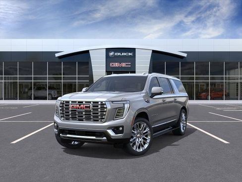 New 2026 GMC Yukon XL Denali w/ Denali Reserve Package AWD/4WD image 32