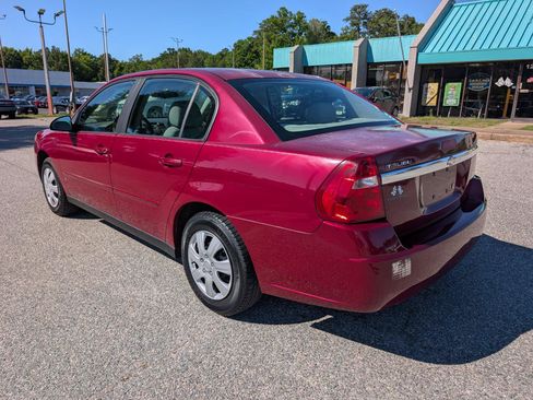 Used 2007 Chevrolet Malibu LS FWD image 3