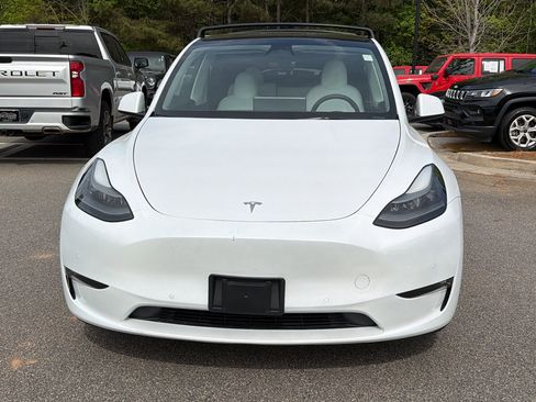 Used 2022 Tesla Model Y Performance image 3
