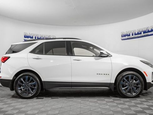 Used 2022 Chevrolet Equinox RS w/ LPO, Floor Liner Package image 12