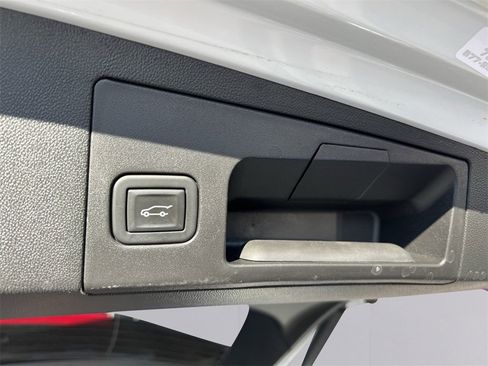 Used 2023 Cadillac XT5 Sportv image 31