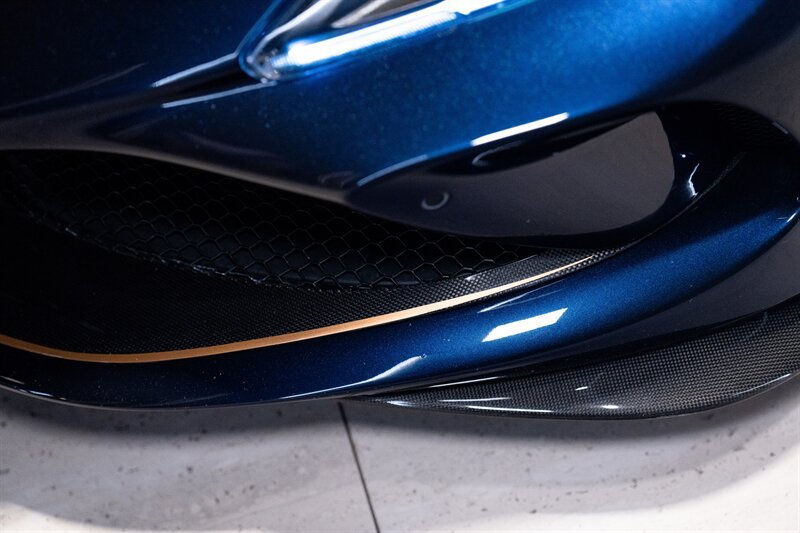 Used 2022 Ferrari F8 Tributo RWD image 19