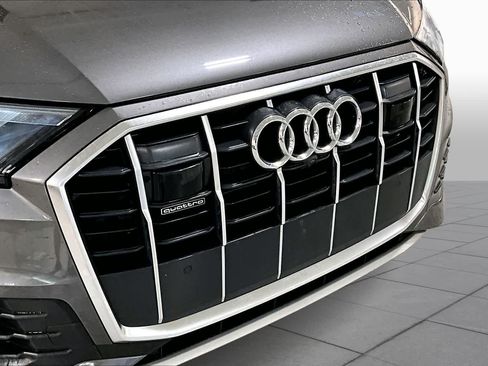 Used 2023 Audi Q7 2.0T Premium w/ Convenience Package AWD/4WD image 34