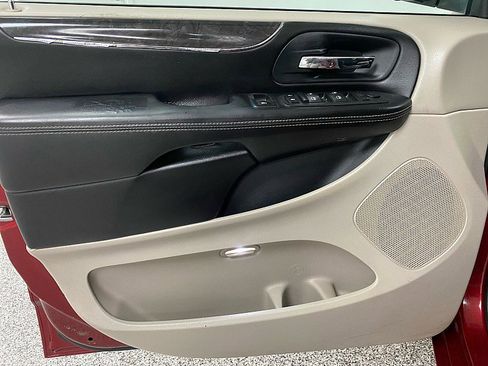 Used 2012 Chrysler Town & Country Touring w/ Entertainment Group #1 image 10