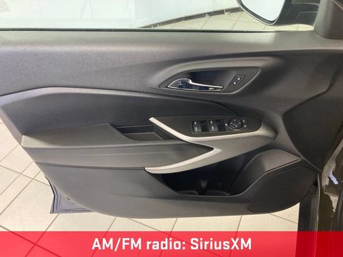 Used 2024 Chevrolet Trax LS w/ LS Convenience Package FWD image 12